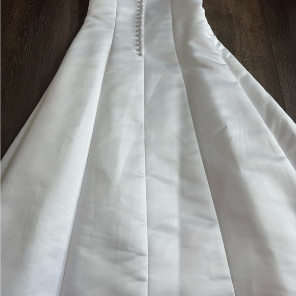 David’s Bridal Flower Girl Dress. St. Tropez brand, girls size 5.  White. - Picture 7 of 13